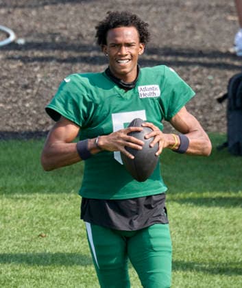 New York Jets wide receiver Garrett Wilson (5) participate during a joint practice with the Tampa Bay Buccaneers during training camp at the Atlantic Health Jets Training Center, Florham Park, New Jersey. CSM NFL, American Football Herren, USA 2026: NY Jets Training Camp AUG 12  - ZUMAc04_ 20260812_zma_c04_041 Copyright: xDuncanxWilliamsx