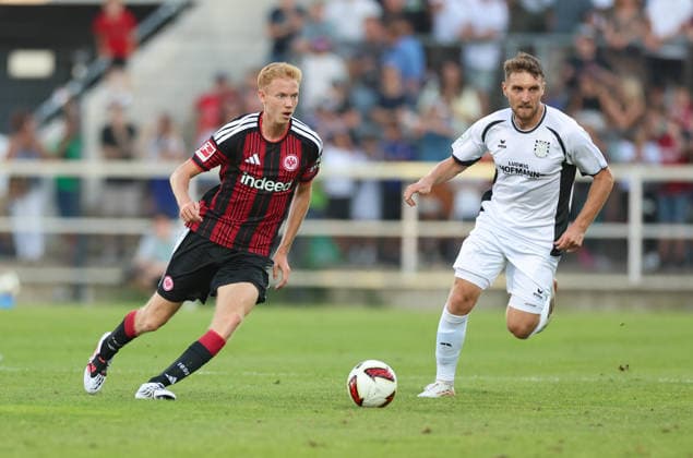 12.08.2026, Fussball Testspiel, FSV Frankfurt - Eintracht Frankfurt, v.l., Amar Suljic (FSV Frankfurt), Hugo Larsson (Eintracht Frankfurt) DFL DFB REGULATIONS PROHIBIT ANY USE OF PHOTOGRAPHS AS IMAGE SEQUENCES AND OR QUASI-VIDEO. xdcx Copyright: HMBxMedia Claus