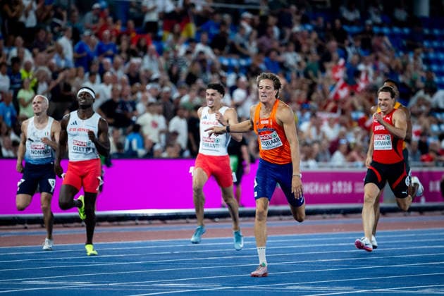 12.08.2026, GBR, Leichtathletik, Europameisterschaft 2026, Abendsession Tag 3, Birmingham Jeff Tesselaar ( Niederlande ) im Ziel, Zehnkampf Herren, 400 Meter Lauf Birmingham Alexander Stadium England Großbritannien Copyright: xNordphoto Memmlerx