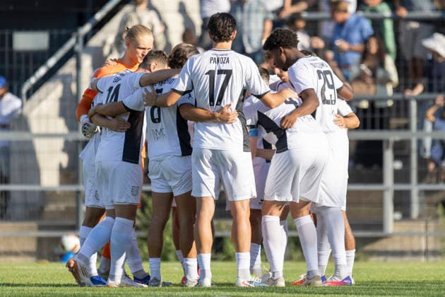 Testspiel: FSV Frankfurt - Eintracht Frankfurt, 12.08.2026 Teamkreis FSV Frankfurt, FSV Frankfurt - Eintracht Frankfurt, Frankfurt, BBBank Arena, 12.8.2026 Copyright: xBEAUTIFULxSPORTS Gawlikx