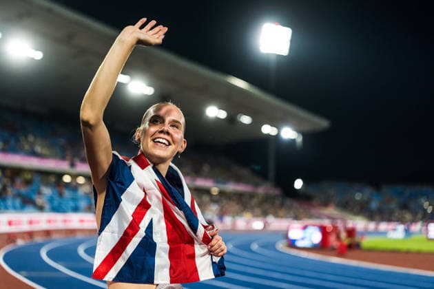 European Athletics Championships; Birmingham, 12.08.2026 BIRMINGHAM, UNITED KINGDOM - AUGUST 12: Emily Newnham (GBR - Great Britain) with the silver medal in the womens 400 m hurdles on the victory lap on August 12, 2026 in Birmingham, United Kingdom. Copyright: xBEAUTIFULxSPORTS UlfxSchillerx