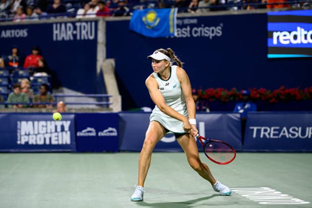 August 13, 2026, Toronto, Ontario, Canada: ELENA RYBAKINA of Kazakhstan returns the ball during her semifinal match against Coco Gauff of the United States at the National Bank Open, part of the Hologic WTA, Tennis Damen Tour at Sobeys Stadium. Rybakina defeated Gauff 5-7, 6-2, 6-2 to advance to the final. Toronto Canada - ZUMAr228 20260813_znp_r228_006 Copyright: xVasiliyxRyabykhx