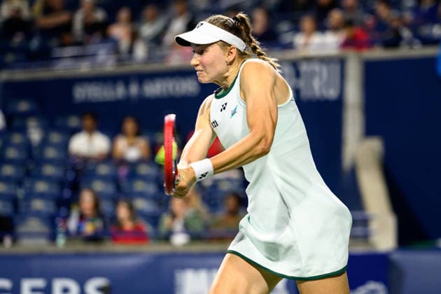 August 12, 2026, Toronto, Ontario, Canada: ELENA RYBAKINA of Kazakhstan returns the ball during her semifinal match against Coco Gauff of the United States at the National Bank Open, part of the Hologic WTA, Tennis Damen Tour at Sobeys Stadium. Rybakina defeated Gauff 5-7, 6-2, 6-2 to advance to the final. Toronto Canada - ZUMAr228 20260812_znp_r228_048 Copyright: xVasiliyxRyabykhx