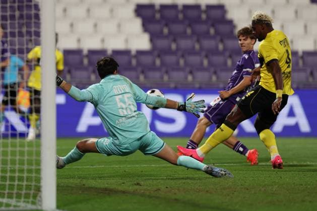 13.August.2026 - SOCCER - 2026 27 UEFA Conference League, Third Qualifying Round, 2nd Leg, FK Austria Wien vs Beitar Jerusalem Miguel Silva (Beitar Jerusalem) saves the ball Vienna Franz-Horr-Stadion (Generali-Arena) Vienna Austria Copyright: xYigitxOermex xPsxImagesxYigitxOermex xPsxImagesx