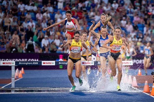 13.08.2026, GBR, Leichtathletik, Europameisterschaft 2026, Abendsession Tag 4, Birmingham Gesa Felicitas Krause ( Deutschland ), Lea Meyer ( Deutschland ) im Wassergraben, 3000 Meter Hindernislauf Damen, Finale Birmingham Alexander Stadium England Großbritannien Copyright: xNordphoto Memmlerx