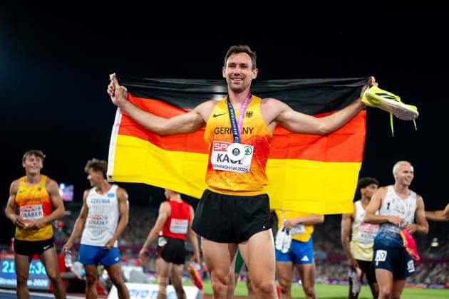 13.08.2026, GBR, Leichtathletik, Europameisterschaft 2026, Abendsession Tag 4, Birmingham Niklas Kaul ( Deutschland ) jubelt über Platz 2 und Silber Medaille, Zehnkampf Herren Birmingham Alexander Stadium England Großbritannien Copyright: xNordphoto Memmlerx
