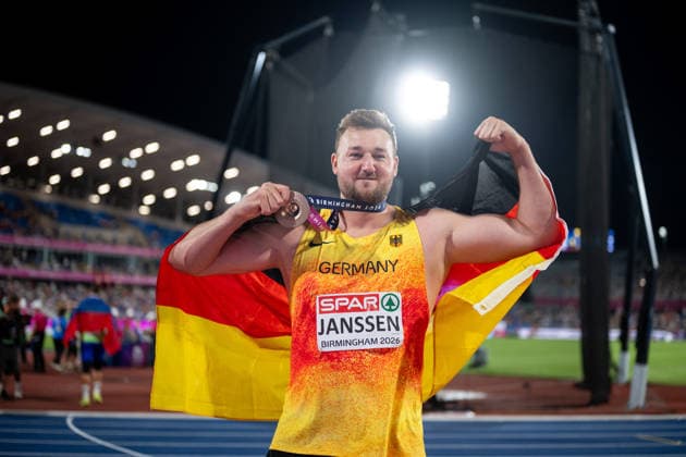13.08.2026, GBR, Leichtathletik, Europameisterschaft 2026, Abendsession Tag 4, Birmingham Henrik Janssen ( Deutschland ) jubelt über Platz 3 und Bronze Medaille, Diskuswurf Herren, Finale Birmingham Alexander Stadium England Großbritannien Copyright: xNordphoto Memmlerx