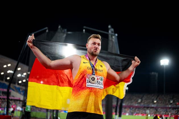 13.08.2026, GBR, Leichtathletik, Europameisterschaft 2026, Abendsession Tag 4, Birmingham Henrik Janssen ( Deutschland ) jubelt über Platz 3 und Bronze Medaille, Diskuswurf Herren, Finale Birmingham Alexander Stadium England Großbritannien Copyright: xNordphoto Memmlerx