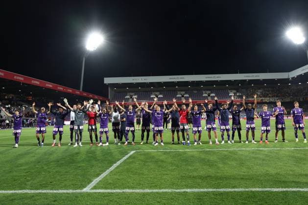 13.August.2026 - SOCCER - 2026 27 UEFA Conference League, Third Qualifying Round, 2nd Leg, FK Austria Wien vs Beitar Jerusalem FK Austria Wien celebrates with fans and thanks them after the match Vienna Franz-Horr-Stadion (Generali-Arena) Vienna Austria Copyright: xYigitxOermex xPsxImagesxYigitxOermex xPsxImagesx