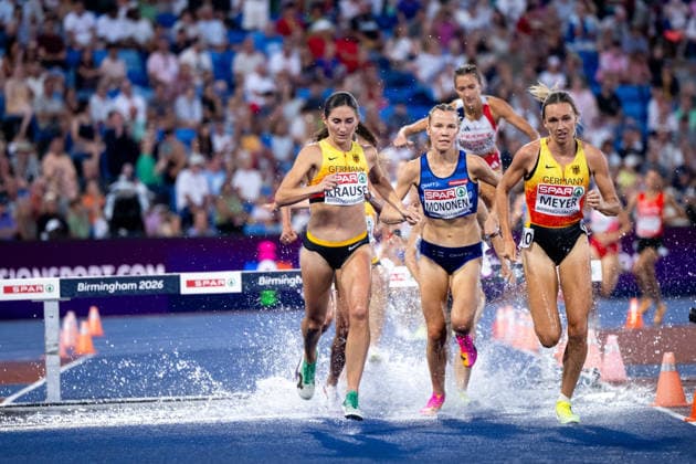 13.08.2026, GBR, Leichtathletik, Europameisterschaft 2026, Abendsession Tag 4, Birmingham Gesa Felicitas Krause ( Deutschland ), Ilona Mononen ( Finnland ), Lea Meyer ( Deutschland ) im Wassergraben, 3000 Meter Hindernislauf Damen, Finale Birmingham Alexander Stadium England Großbritannien Copyright: xNordphoto Memmlerx