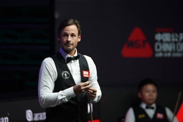 TAIYUAN, CHINA - AUGUST 14: David Gilbert of England chalks the cue in the Quarterfinal match against Zhou Yuelong of China on day 7 of the 2026 World Snooker Tour China Open at Taiyuan Binhe Sports Center on August 14, 2026 in Taiyuan, Shanxi Province of China.  Copyright: xTaixChengzhex 111659923289