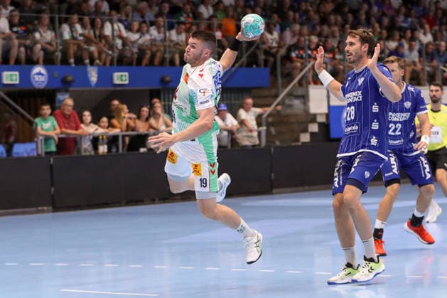 14.08.2026, xgox, Handball - Wartburg Cup TBV Lemgo-Lippe - SC Magdeburg emspor, v.l. Elvar Oern Jonsson (Magdeburg, 19) am Ball, plays the ball Eisenach