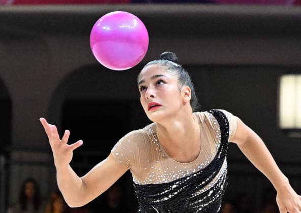 14.08.2026, xhbx, Rhythmische Sportgymnastik Weltmeisterschaft 2026, v.l. Sofia Raffaeli (Italien) Ball (DFL DFB REGULATIONS PROHIBIT ANY USE OF PHOTOGRAPHS as IMAGE SEQUENCES and or QUASI-VIDEO) Frankfurt am Main
