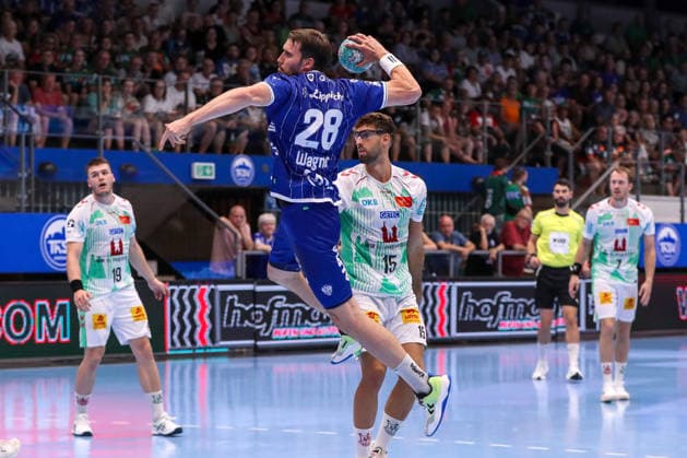 14.08.2026, xgox, Handball - Wartburg Cup TBV Lemgo-Lippe - SC Magdeburg emspor, v.l. Hendrik Wagner (Lemgo, 28) wirft Tor, Torschuetze, erzielt Tor, Treffer, scores the goal Eisenach