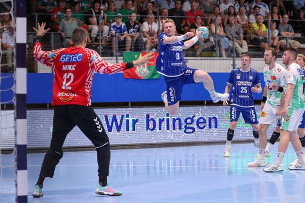 14.08.2026, xgox, Handball - Wartburg Cup TBV Lemgo-Lippe - SC Magdeburg emspor, v.l. Nicolai Theilinger (Lemgo, 3) wirft Tor, Torschuetze, erzielt Tor, Treffer, scores the goal Eisenach