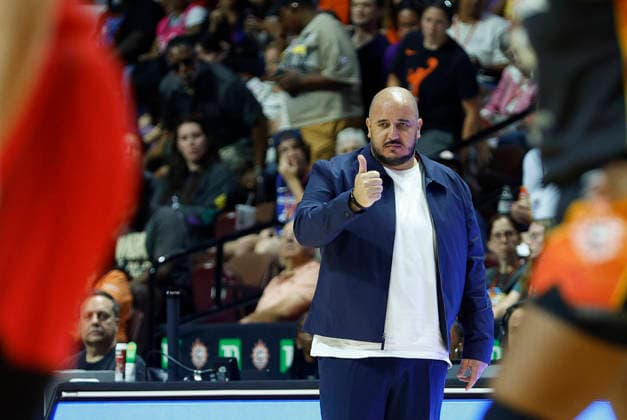 UNCASVILLE, CT - AUGUST 13: Rachid Meziane of the Connecticut Sun reacts during the WNBA, Basketball Damen, USA game between Atlanta Dream and Connecticut Sun on August 13, 2026, at Mohegan Sun Arena in Uncasville, CT. (Photo by M. Anthony Nesmith Icon Sportswire) WNBA: AUG 13 Atlanta Dream at Connecticut Sun EDITORIAL USE ONLY Icon26081349