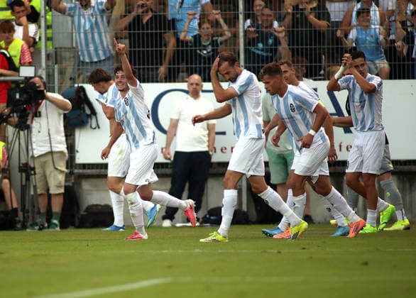 Fussball, Herren, Regionalliga Bayern, Saison 2026 2027, FC Memmingen - TSV 1860 München , e-con Arena Park im Memminger Stadion 0:2 durch Lance Fiedler (TSV 1860 München) Tor, Jubel, Freude
