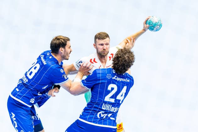 14.08.2026, GER, Handball, Maenner, Saison 26 27, Wartburg-Cup presented by Koetter Security, SC Magdeburg - TBV Lemgo Lippe Hendrik Wagner (TVB Lemgo-Lippe), Philipp Weber (SC Magdeburg), Joel Willecke (TVB Lemgo-Lippe) 99817 Eisenach Werner-Assmann-Halle Am Sportp Thueringen Deutschland