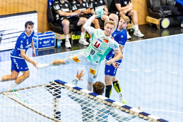 14.08.2026, GER, Handball, Maenner, Saison 26 27, Wartburg-Cup presented by Koetter Security, SC Magdeburg - TBV Lemgo Lippe Lukas Hutecek (TVB Lemgo-Lippe), Gisli Thorgeir Kristjansson (SC Magdeburg) 99817 Eisenach Werner-Assmann-Halle Am Sportp Thueringen Deutschland