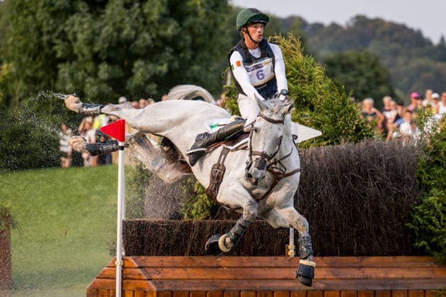 260815 Ian Cassells of Ireland with horse Millridge Atlantis compete in the Eventing Cross-Country during day 5 of the 2026 FEI World Championships on August 15, 2026 in Aachen. Photo: Emma Wallskog BILDBYRAN kod EW EW0685 ridsport equestrian rid-vm 2026 2026 fei world championships bbeng ridsport-vm fälttävlan eventing terrängritt terräng Copyright: EMMAxWALLSKOG BB260815EW007