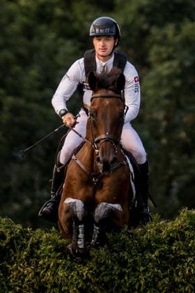 260815 Robin Godel of Switzerland with horse Grandeur de Lully compete in the Eventing Cross-Country during day 5 of the 2026 FEI World Championships on August 15, 2026 in Aachen. Photo: Emma Wallskog BILDBYRAN kod EW EW0685 ridsport equestrian rid-vm 2026 2026 fei world championships bbeng ridsport-vm fälttävlan eventing terrängritt terräng Copyright: EMMAxWALLSKOG BB260815EW010