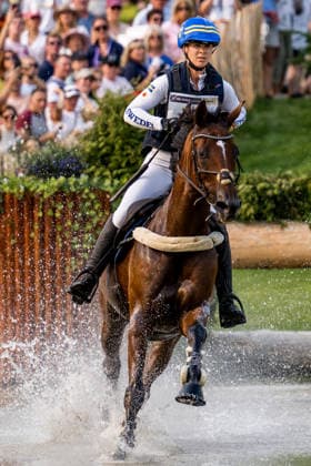 260815 Sofia Sjöborg of Sweden with horse Bryjamolga van het Marienshof compete in the Eventing Cross-Country during day 5 of the 2026 FEI World Championships on August 15, 2026 in Aachen. Photo: Emma Wallskog BILDBYRAN kod EW EW0685 ridsport equestrian rid-vm 2026 2026 fei world championships bbeng ridsport-vm fälttävlan eventing terrängritt terräng sweden sverige Copyright: EMMAxWALLSKOG BB260815EW015