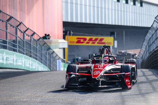 Edoardo Mortara (Mahindra Racing, 48) zweites freies Training Free Practice 2, ABB FIA Formula E World Championship, WM, Weltmeisterschaft London e-Prix 2026, Vereinigtes Koenigreich, Saison 12 2025 26, Runde 16, 15.07.2026, ABB FIA Formula E World Championship, London e-Prix 2026, Vereinigtes Koenigreich, Saison 12 2025 26, Runde 16, 15.07.2026 London Copyright: xEibner-Pressefoto LauraxRoemerx EP_LRR