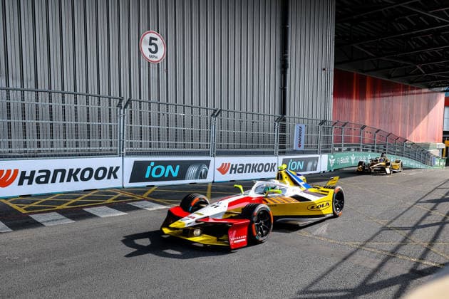 Lucas di Grassi (Lola Yamaha ABT Formula E Team, 11) zweites freies Training Free Practice 2, ABB FIA Formula E World Championship, WM, Weltmeisterschaft London e-Prix 2026, Vereinigtes Koenigreich, Saison 12 2025 26, Runde 16, 15.07.2026, ABB FIA Formula E World Championship, London e-Prix 2026, Vereinigtes Koenigreich, Saison 12 2025 26, Runde 16, 15.07.2026 London Copyright: xEibner-Pressefoto LauraxRoemerx EP_LRR