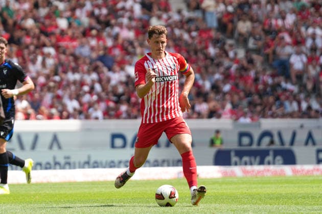 Maximilian Eggestein (SC Freiburg, 08) am Ball , Deutschland, Fussball, Testspiel, Saisoneröffnung, SC Freiburg vs. Crystal Palace, 15.08.2026, Europa-Park Stadion, Freiburg Freiburg Europa-Park Stadion Baden-Wuerttemberg Deutschland Copyright: xArnexAmbergx