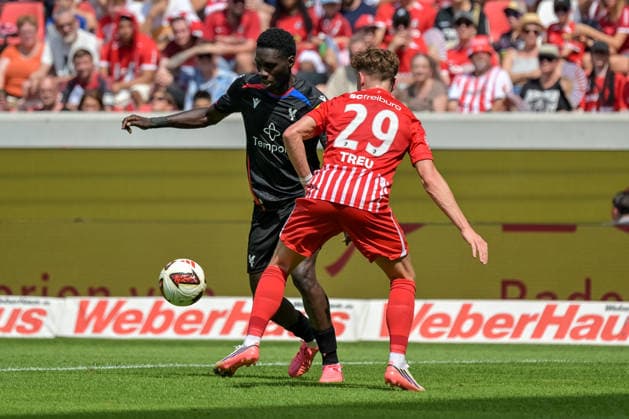 Ismaila Sarr (Crystal Palace FC, 07), Philipp Treu (SC Freiburg, 29) GER, SC Freiburg vs Crystal Palace FC, Fussball, Testspiel, , Saison 2026 2027, 15.08.2026 GER, SC Freiburg vs Crystal Palace FC, Fussball, Testspiel, , Saison 2026 2027, 15.08.2026 Freiburg Copyright: xEibner-Pressefotox EP_THS