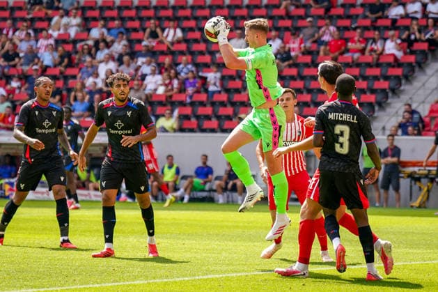 Deutschland: Fußball, Saisoneröffnung, Testspiel, Freundschaftsspiel, 15.08.2026 SC Freiburg vs Crystal Palace FC (England) Europa-Park Stadion (Freiburg im Breisgau): Dean Henderson (Crystal Palace, 01) Copyright: xJOERANxSTEINSIEKx