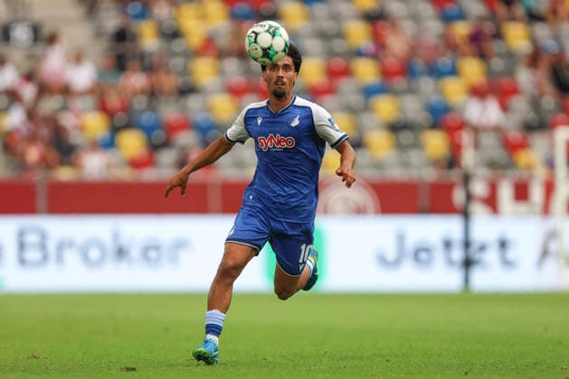 Yasin Batuhan Muhammed Zor (TSG Hoffenheim II) in Aktion, am Ball, Einzelaktion waehrend des Spiels der 3. Liga zwischen Fortuna Duesseldorf und TSG 1899 Hoffenheim II, Merkur Spiel-Arena am 15. August 2026 in Duesseldorf, Deutschland. (Foto von Oliver Kaelke DeFodi Images) +++ Yasin Batuhan Muhammed Zor (TSG Hoffenheim II) controls the ball during the 3. Liga match between Fortuna Duesseldorf and TSG 1899 Hoffenheim II at Merkur Spiel-Arena on August 15, 2026 in Dusseldorf, Germany. (Photo by Oliver Kaelke DeFodi Images) DFB DFL REGULATIONS PROHIBIT ANY USE OF PHOTOGRAPHS AS IMAGE SEQUENCES AND OR QUASI-VIDEO. (Photo by Oliver Kaelke DeFodi Images) -