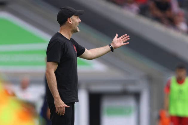 Trainer Alexander Ende (Fortuna Duesseldorf) gestikuliert, Gestik waehrend des Spiels der 3. Liga zwischen Fortuna Duesseldorf und TSG 1899 Hoffenheim II, Merkur Spiel-Arena am 15. August 2026 in Duesseldorf, Deutschland. (Foto von Oliver Kaelke DeFodi Images) +++ Trainer Alexander Ende (Fortuna Duesseldorf) gestures during the 3. Liga match between Fortuna Duesseldorf and TSG 1899 Hoffenheim II at Merkur Spiel-Arena on August 15, 2026 in Dusseldorf, Germany. (Photo by Oliver Kaelke DeFodi Images) DFB DFL REGULATIONS PROHIBIT ANY USE OF PHOTOGRAPHS AS IMAGE SEQUENCES AND OR QUASI-VIDEO. (Photo by Oliver Kaelke DeFodi Images) -