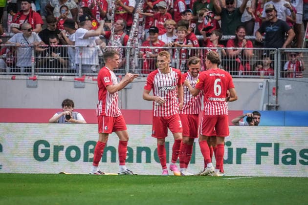 Testspiel: SC Freiburg vs Crystal Palace, 15.08.2026 Torjubel zum 2:0 durch Lucas Höler (SC Freiburg, 9) Testspiel: SC Freiburg vs Crystal Palace, Europa-Park-Stadion, 15.08.2026 DFB DFL REGULATIONS PROHIBIT ANY USE OF PHOTOGRAPHS AS IMAGE SEQUENCES AND OR QUASI-VIDEO. Copyright: xBEAUTIFULxSPORTS Boscox