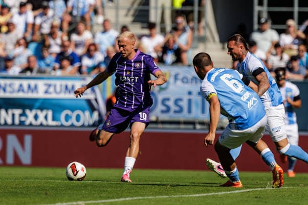 15.08.2026, GER, Regionalliga Nord-Ost, 3. Spieltag, Saison 2026 2027), Chemnitz, Chemnitzer FC - FC Erzgebirge Aue Linus Queißer Linus Queisser (FC Erzgebirge Aue 10) Einzelaktion Aktion Chemnitz eins-Stadion - An der Gellertstraße Sachsen Deutschland Copyright: xnordphotoxGmbHx xTrienitzx