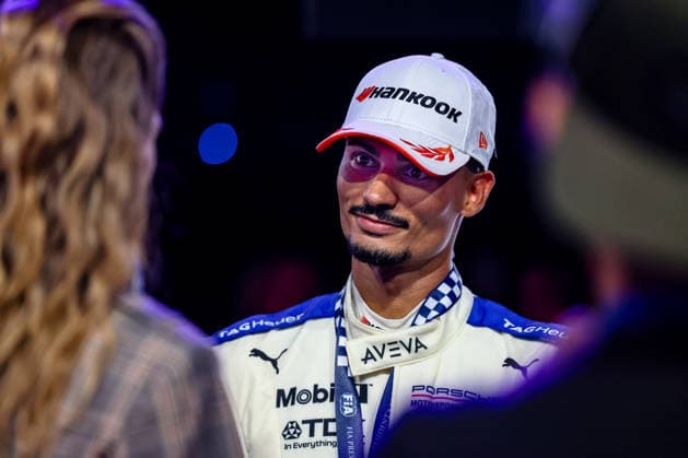 Pascal Wehrlein (Porsche Formula E Team, 94) im Interview nach dem Rennen, ABB FIA Formula E World Championship, WM, Weltmeisterschaft London e-Prix 2026, Vereinigtes Koenigreich, Saison 12 2025 26, Runde 16, 15.07.2026, ABB FIA Formula E World Championship, London e-Prix 2026, Vereinigtes Koenigreich, Saison 12 2025 26, Runde 16, 15.07.2026 London Copyright: xEibner-Pressefoto LauraxRoemerx EP_LRR