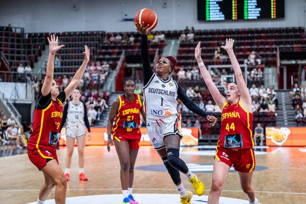 Basketball Ludwigsburg 15.08.2026 DBB Frauen Nationalmannschaft 2026 Testspiel Deutschland (GER) vs Spanien (ESP) Alexis Peterson-Smalls (Deutschland, No.01) Peterson