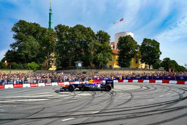 August 15, 2026, RÄÂ«Ga, Latvija: PATRICK FRIESACHER, a former Formula 1 driver, drives the Red Bull RB8 through the streets of Riga as part of the Red Bull Showrun in Riga, Latvia, August 15, 2026. Red Bull Showrun In Riga, Latvia  - ZUMAp305 20260815_zip_p305_012 Copyright: xEdijsxPalensx