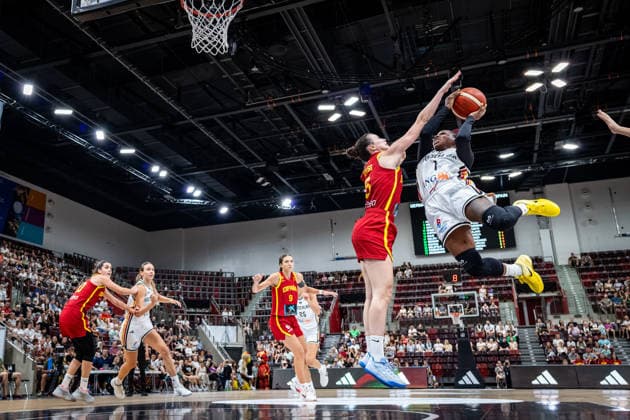 Basketball Ludwigsburg 15.08.2026 DBB Frauen Nationalmannschaft 2026 Testspiel Deutschland (GER) vs Spanien (ESP) Alexis Peterson-Smalls (Deutschland, No.01) Peterson Aina Ayuso (Spanien, No.06)