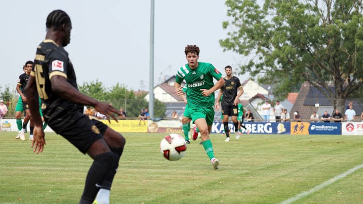 16.08.2026, xrekx, Fussball Testspiel, SV Auersmacher - SV Elversberg v.l. Julian Peitz (SV Auersmacher) (DFL DFB REGULATIONS PROHIBIT ANY USE OF PHOTOGRAPHS as IMAGE SEQUENCES and or QUASI-VIDEO) Auersmacher