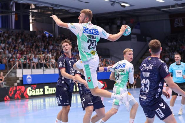 Sport Bilder des Tages 16.08.2026, xgox, Handball - Wartburg Cup SC Magdeburg - SG Flensburg-Handewitt emspor, v.l. Philipp Weber (Magdeburg, 20) wirft Tor, Torschuetze, erzielt Tor, Treffer, scores the goal Eisenach