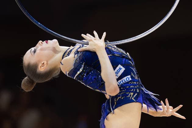 Weltmeisterschaft der Rhythmischen Sportgymnastik Darja Varfolomeev (Deutschland) während ihrer Übung mit dem Reifen. Weltmeisterschaft der Rhythmischen Sportgymnastik vom 11. bis zum 16. August in der Festhalle in Frankfurt am Main. Einzelfinale., Frankfurt am Main Hessen Deutschland Festhalle