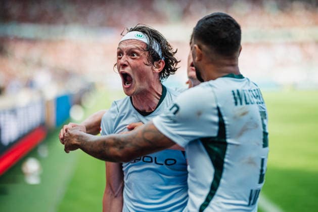 Sport Bilder des Tages 2. Bundesliga: Hannover 96 vs. VfL Wolfsburg, 16.08.2026 TOR, JUBEL nach Elfmeter durch Fabian Reese (VfL Wolfsburg, 11); Fußball, 2. Bundesliga, 2. Spieltag: Hannover 96 vs. VfL Wolfsburg am 16.08.2026 in der Heinz von Heiden Arena, Hannover DFL REGULATIONS PROHIBIT ANY USE OF PHOTOGRAPHS AS IMAGE SEQUENCES AND OR QUASI-VIDEO. Copyright: xBEAUTIFULxSPORTS Tonhäuserx