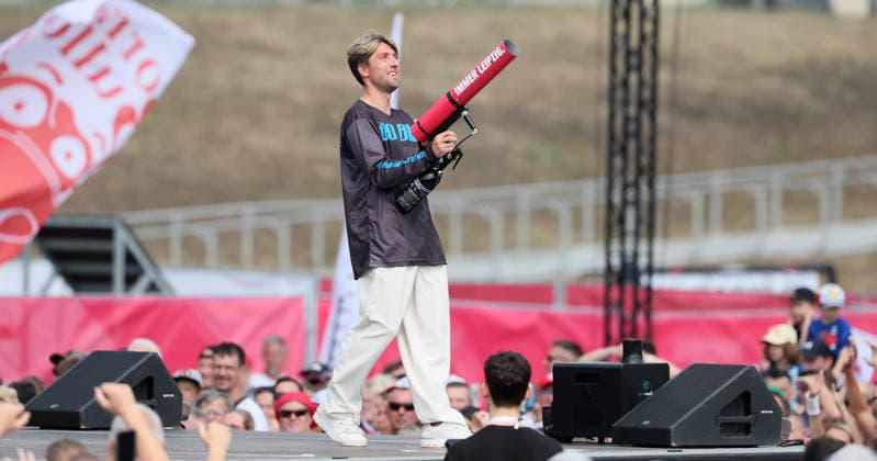 RB Leipzig Ð Saisoneroeffnung Bundesliga Leipzig, 16.08.2026, Festwiese vor der Red Bull Arena, Fussball, 1.Bundesliga, RB Leipzig, Saisoneröffnung , Im Bild: Season Heat Up 2026. Stargast Kevin Kampl. , Nur zur redaktionellen Nutzung. Only editorial use. ,