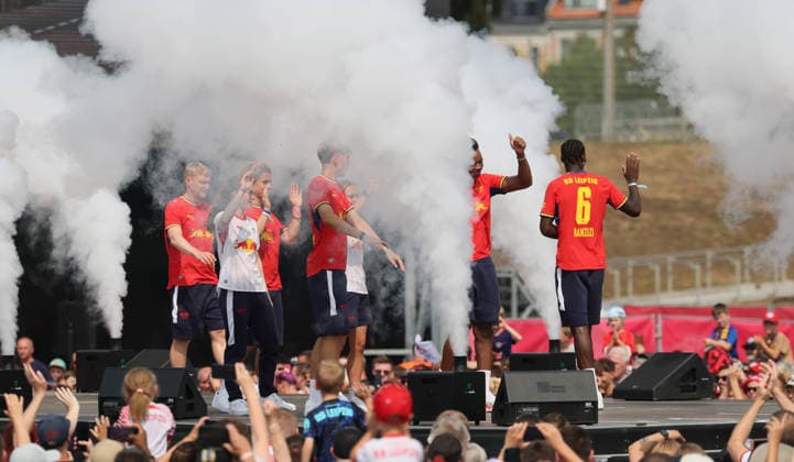 RB Leipzig Ð Saisoneroeffnung Bundesliga Leipzig, 16.08.2026, Festwiese vor der Red Bull Arena, Fussball, 1.Bundesliga, RB Leipzig, Saisoneröffnung , Im Bild: Season Heat Up 2026. Bühne. Vorstellung der Mannschaften. , Nur zur redaktionellen Nutzung. Only editorial use. ,