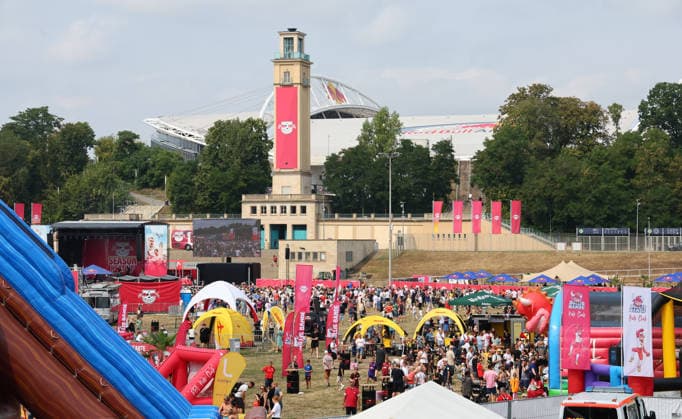 RB Leipzig Ð Saisoneroeffnung Bundesliga Leipzig, 16.08.2026, Festwiese vor der Red Bull Arena, Fussball, 1.Bundesliga, RB Leipzig, Saisoneröffnung , Im Bild: Season Heat Up 2026. Bühne. Vorstellung der Mannschaften. Fanfest. , Nur zur redaktionellen Nutzung. Only editorial use. ,