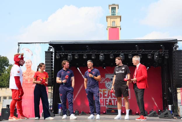 RB Leipzig Ð Saisoneroeffnung Bundesliga Leipzig, 16.08.2026, Festwiese vor der Red Bull Arena, Fussball, 1.Bundesliga, RB Leipzig, Saisoneröffnung , Im Bild: Season Heat Up 2026. Bühne. Vorstellung der Mannschaften. Trainer. u.a. Trainer Martin Demichelis, RB Leipzig. , Nur zur redaktionellen Nutzung. Only editorial use. ,