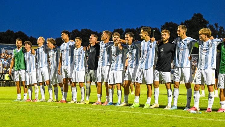 14.08.2026, GER, Fußball, Herren, RL Bayern, FC Memmingen vs TSV 1860 München Spieler des TSV 1860 nach Spielende Memmingen e-con ArenaPark Bayern Deutschland Copyright: xNordphotox xHafnerx