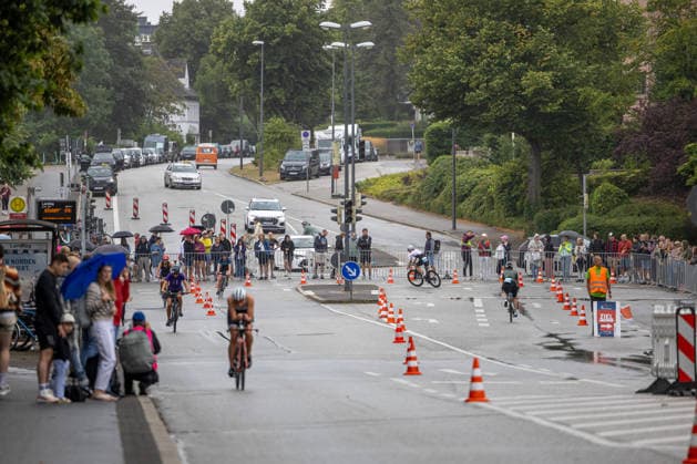 16.08.2026 USC Kiel 37. KN Förde Triathlon 2026 Sprinttriathlon Gruppe 1 (alle Frauen) Radstrecke Kiel Reventlouwiese Schleswig Holstein Deutschland