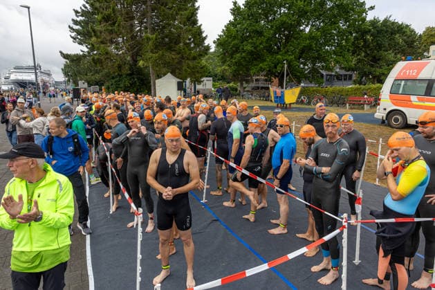 16.08.2026 USC Kiel 37. KN Förde Triathlon 2026 Sprinttriathlon Gruppe 2 (Männer, ab AK 35) Schwimmen Kiel Reventlouwiese Schleswig Holstein Deutschland